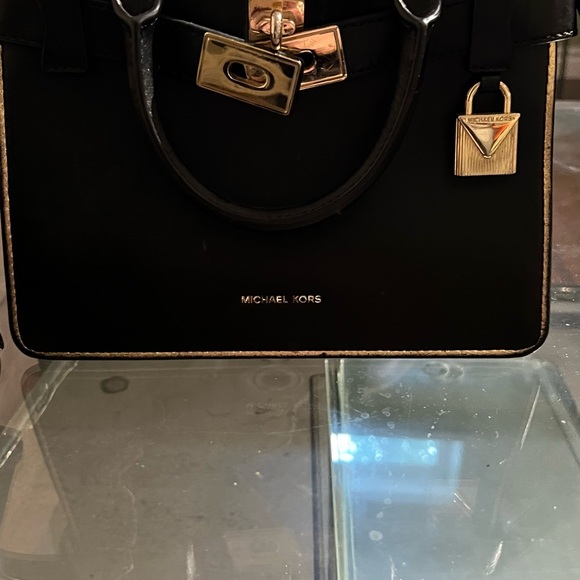 Michael Kors leather handbag - Picture 9 of 10